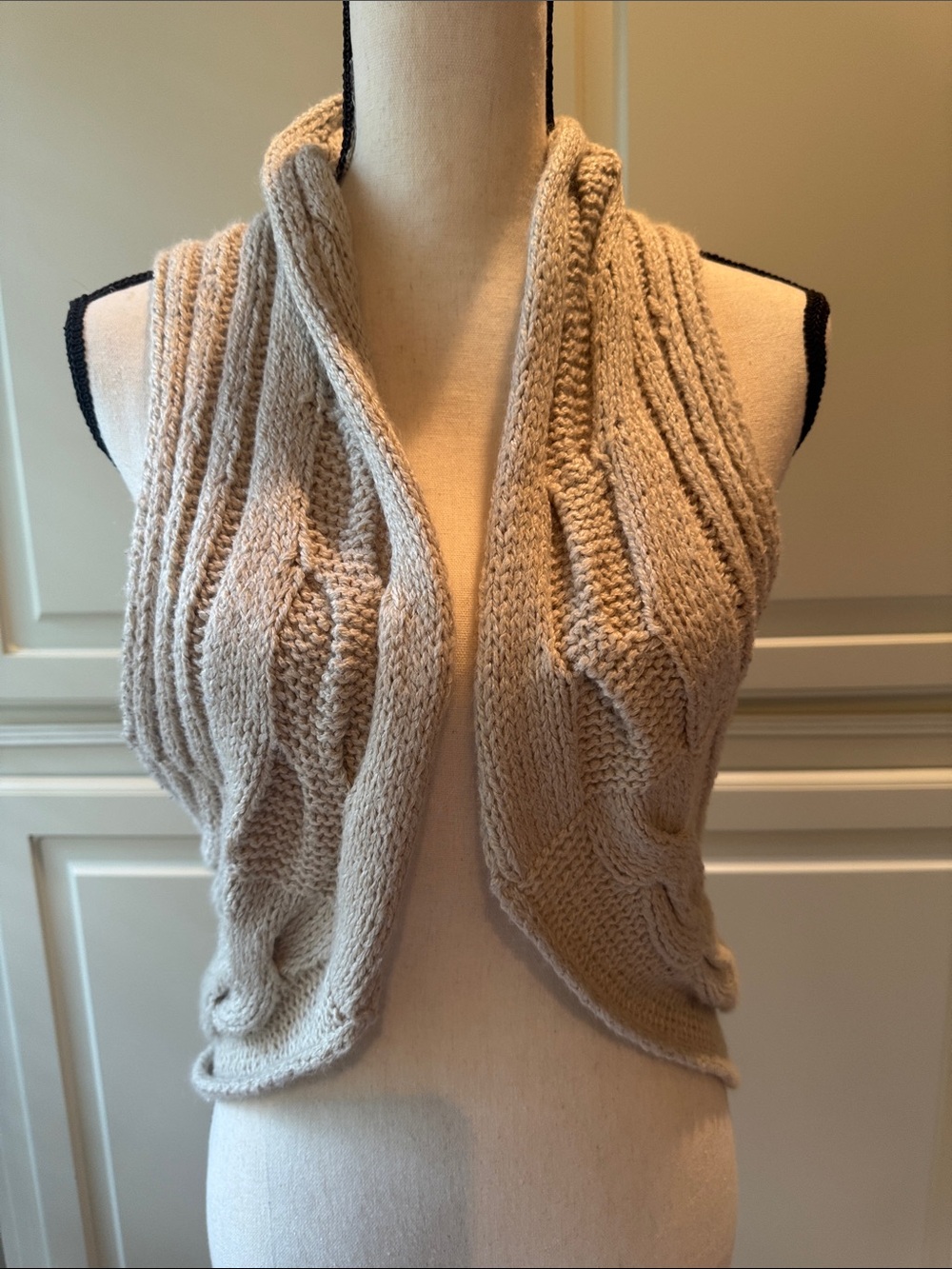 Mossimo Supply Co. Beige Cable-Knit Open Front Sweater Vest